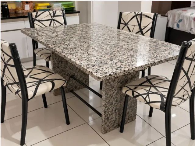 MESA DE GRANITO DE 4 CADEIRAS. Retirada Montese - Foto 2