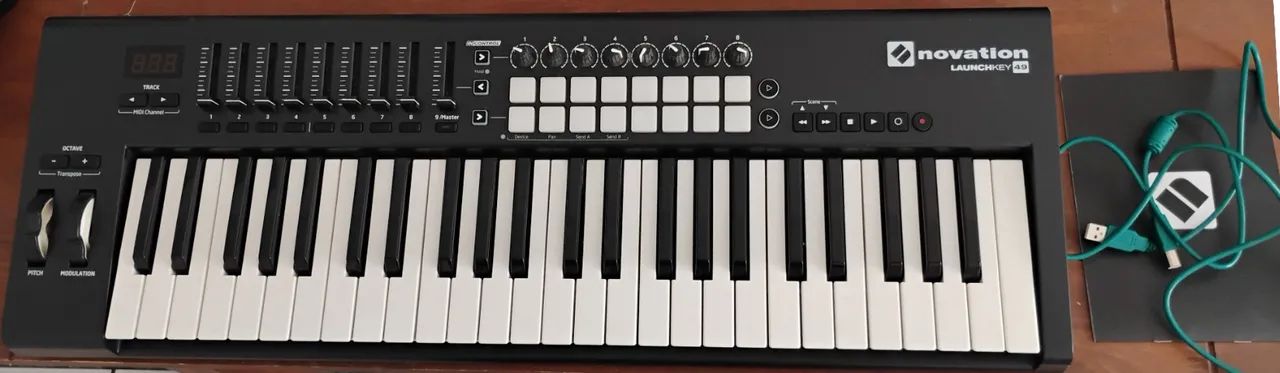 Teclado MIDI Novation LaunchKey 49 Mk2 - Instrumentos musicais
