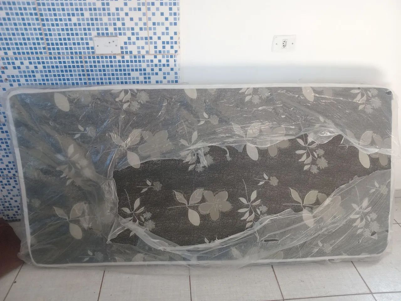 Colchão solteiro seminovo - Foto 2