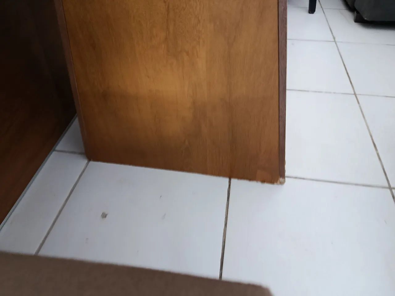 Mesa MDF com vidro laqueado com quatro cadeiras - Foto 4