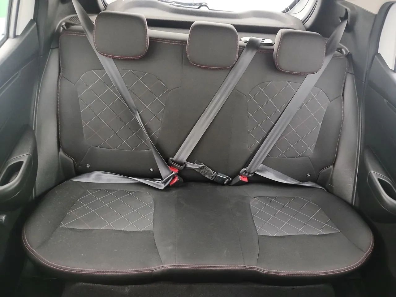 Renault Kwid 1.0 Zen, foto 18 de 18