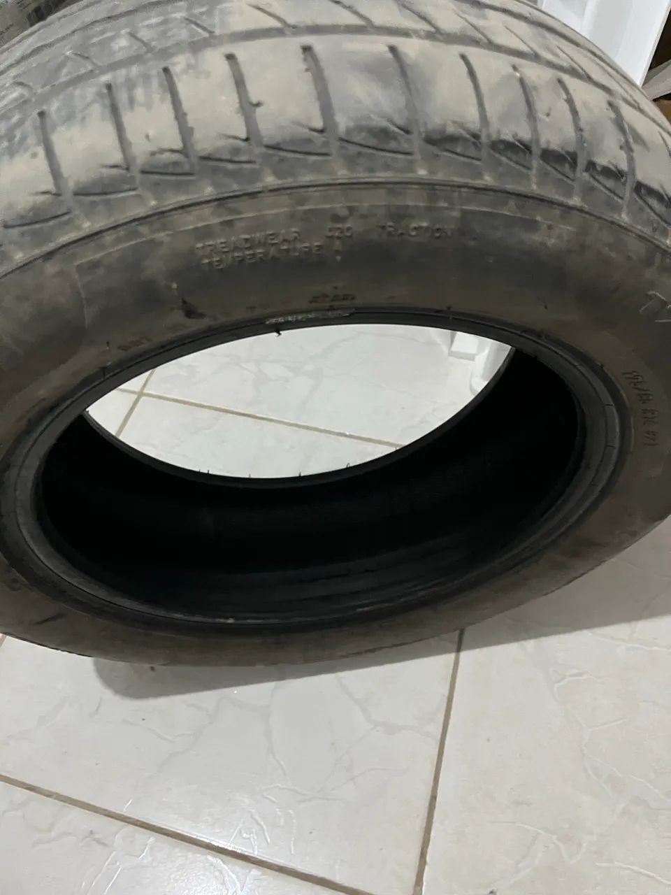 2 pneus pirelle  175/65/14  - Foto 2