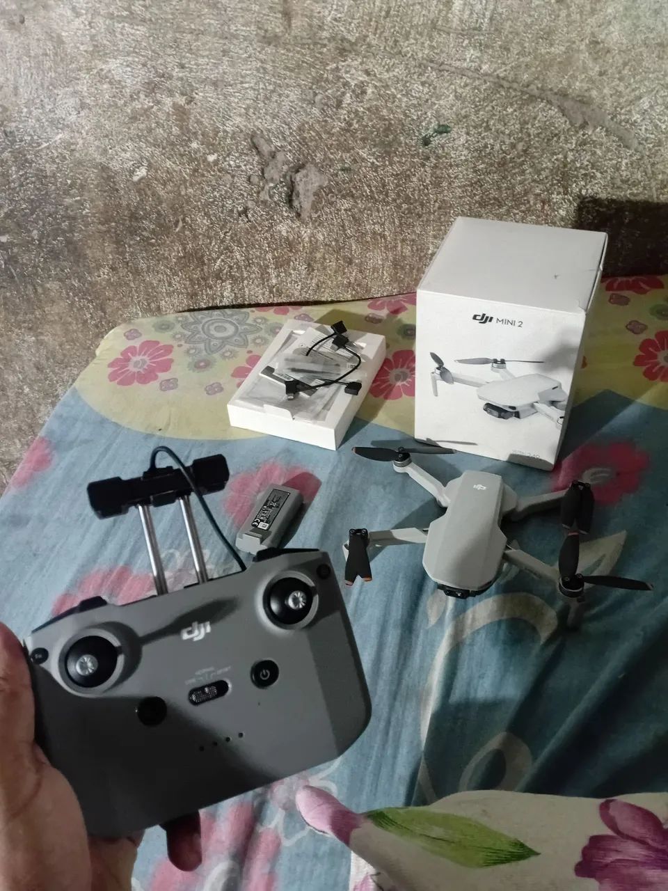 Drone dji mini 2 grava em 4k estandarte  - Foto 4