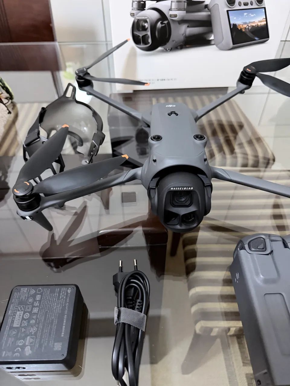 DRONE DJI MAVIC 4 PRO COMBO - IMPECÁVEL  - Foto 3