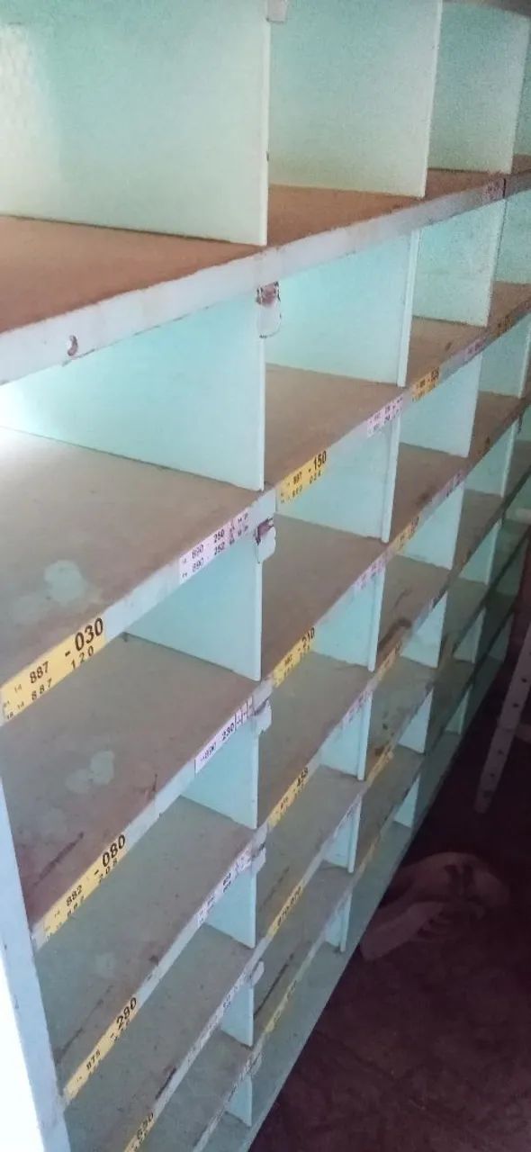 Prateleira de aço com 32 DIVISÓRIAS  - Foto 2