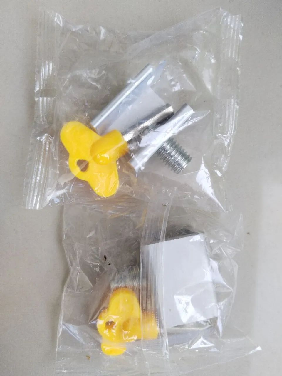 02 Travas de janelas ajustável  - Foto 2