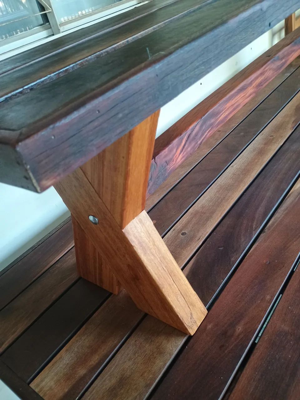 Mesa com dois bancos.1,92x80x78 - Foto 3