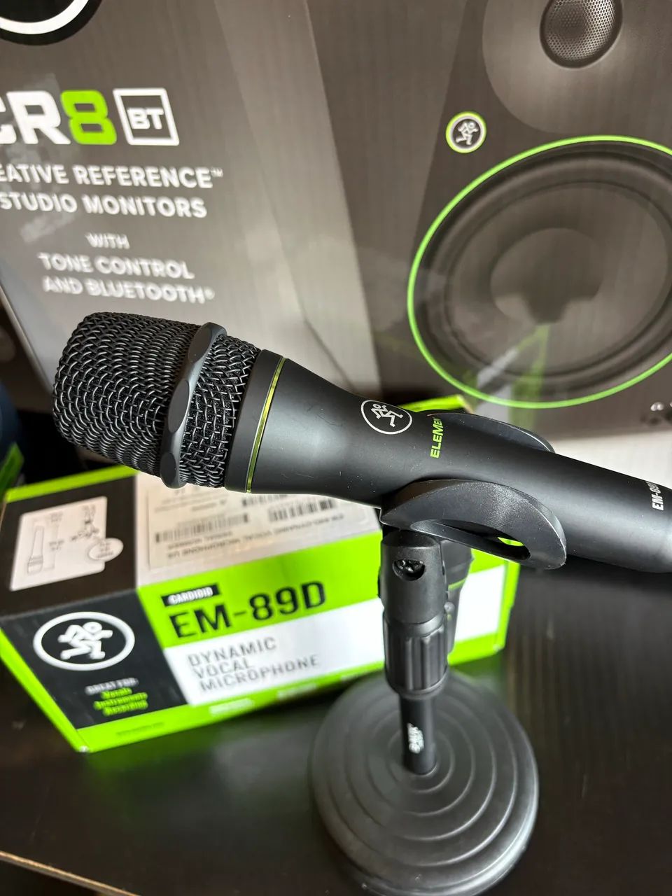 Microfone Dinâmico Profissional Em-89d Mackie Cor Preto E Verde - Foto 3