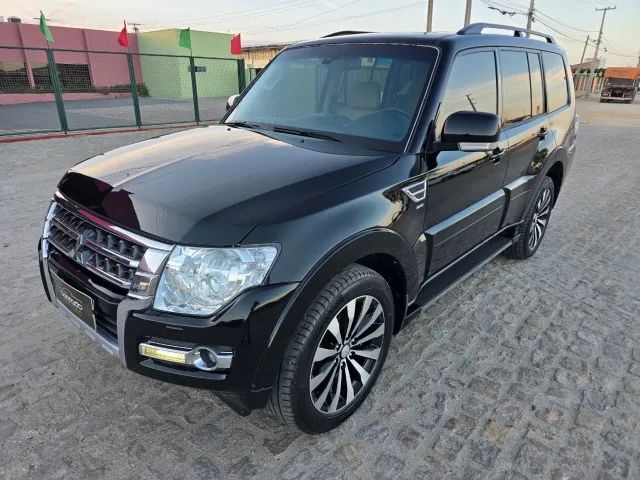 Mitsubishi Pajero Pajero HPE Full 3.2 4x4 T.I.Dies. 5p Aut 2016