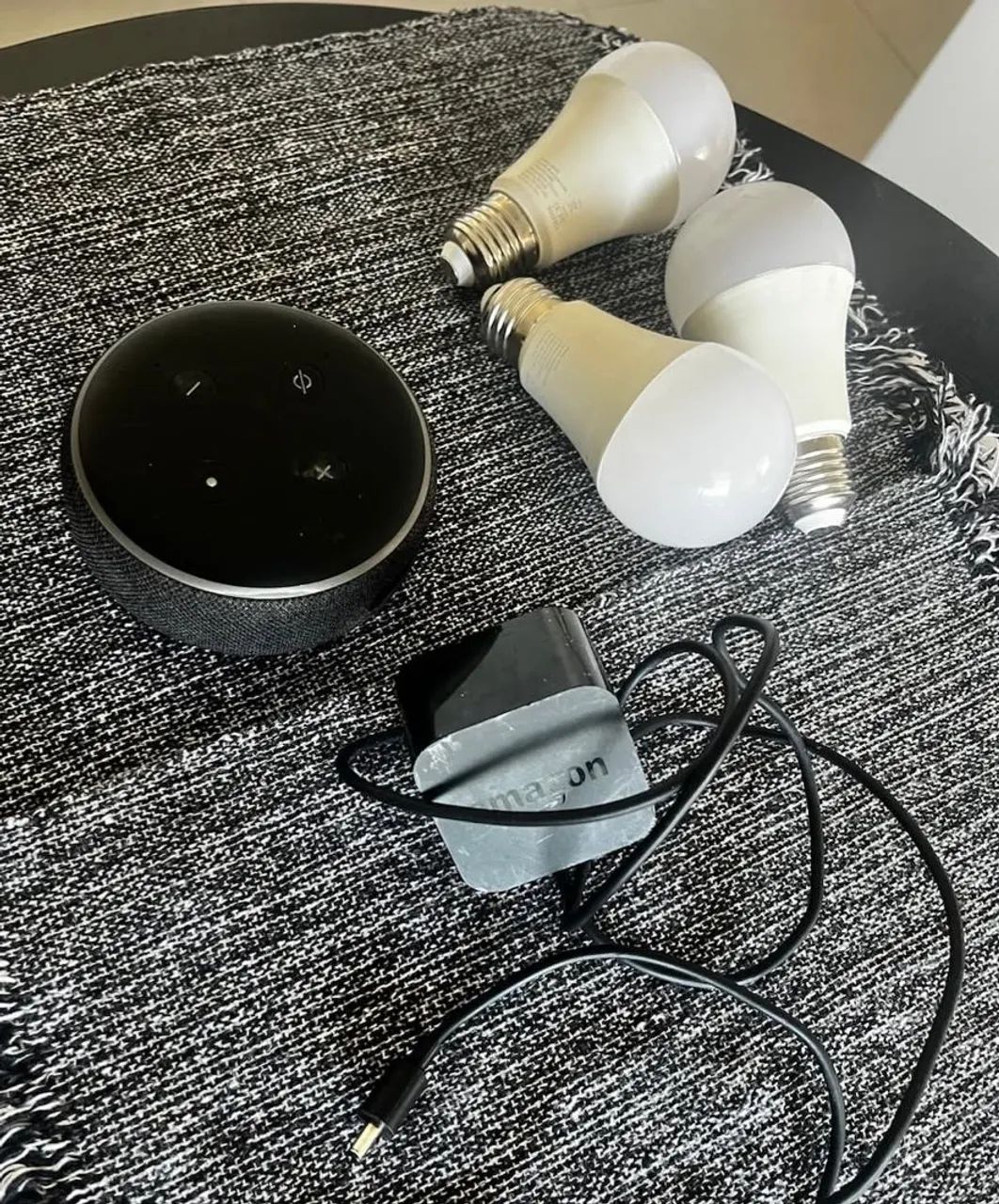 Alexa Amazon Echo Dot 3ª Geração + 3 lâmpadas inteligentes Geonav - Foto 2