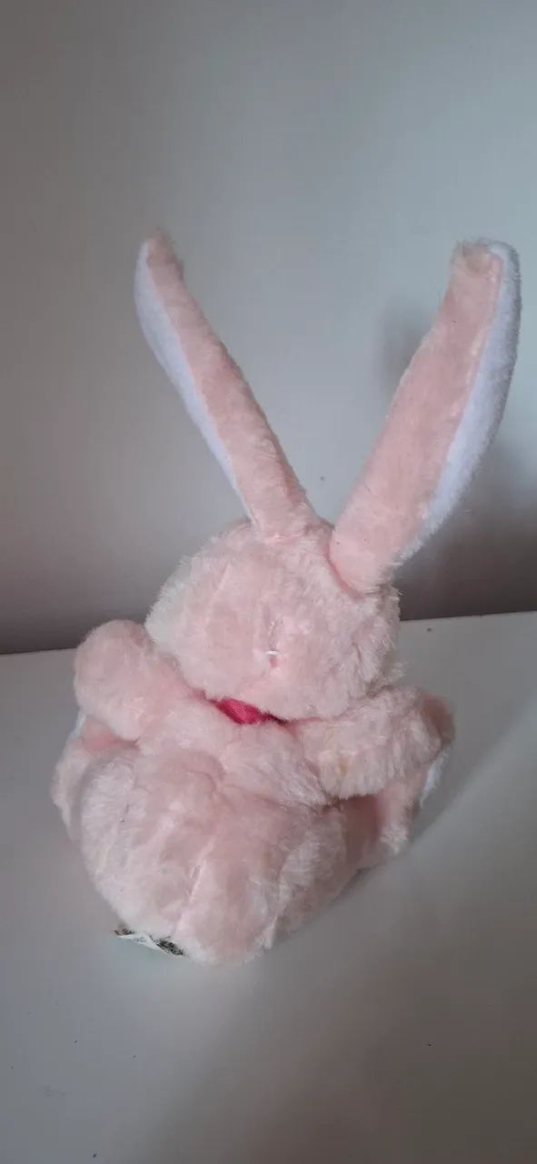 Pelúcia Coelho cor de rosa