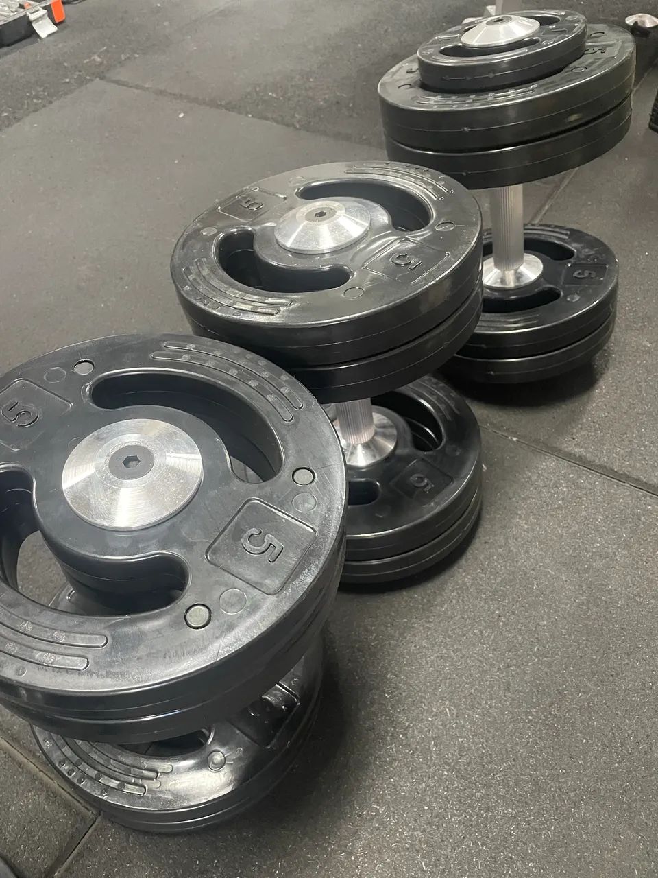 Dumbells de anilhas injetadas pegada de alum ínio recartilhada - Foto 4