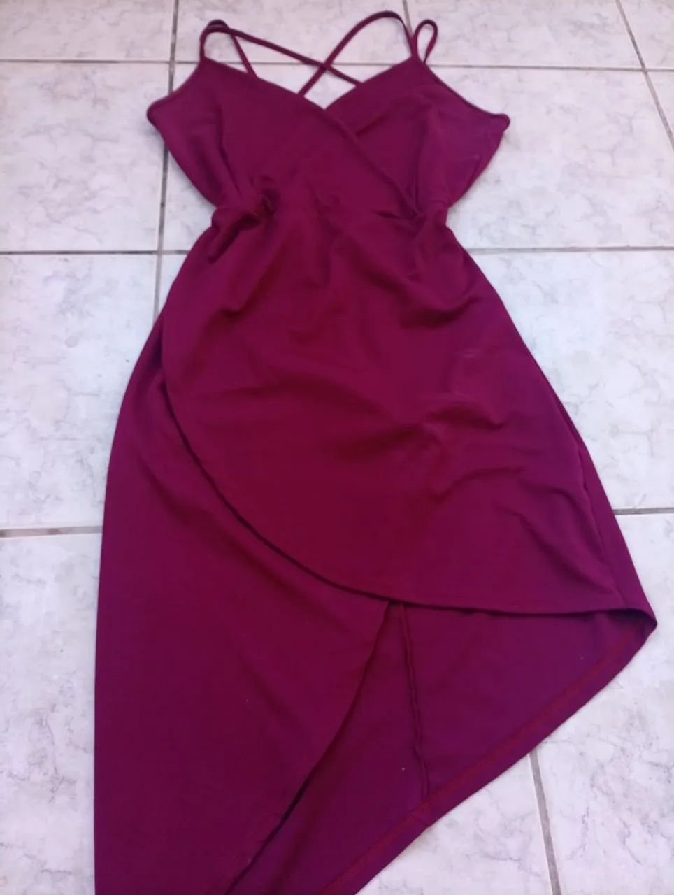 Vestido bordô assimétrico TAMG - Foto 5