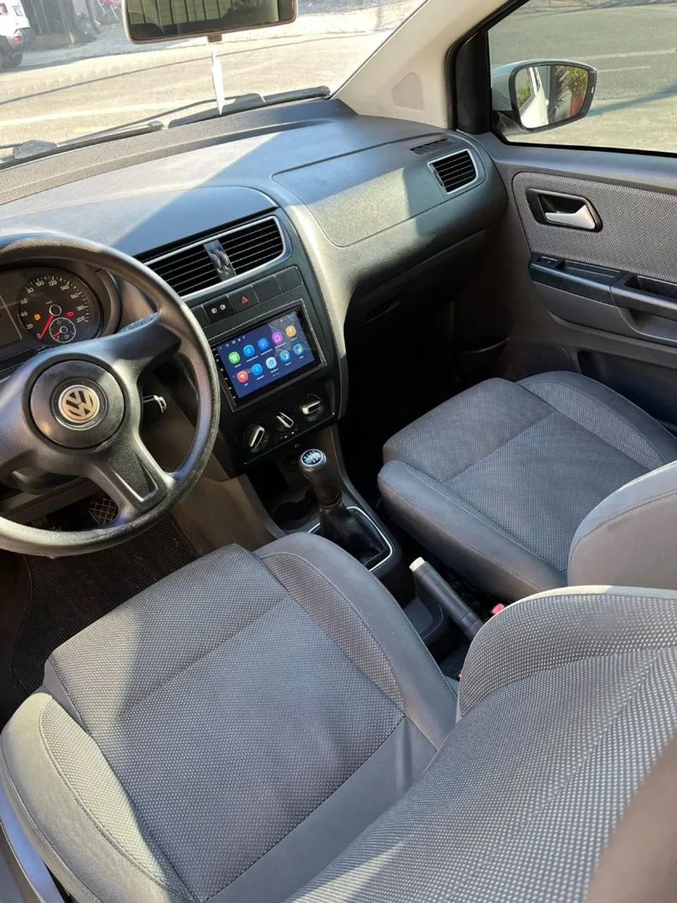 Volkswagen Fox 1.0 MI Total Flex 8V 5P 2012 - Foto 5