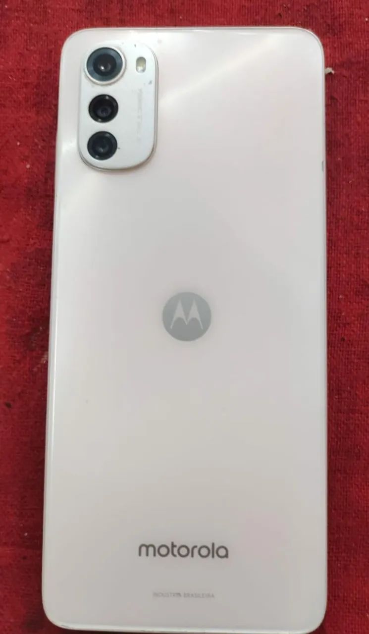 Celular motorola vende ligeiro 400