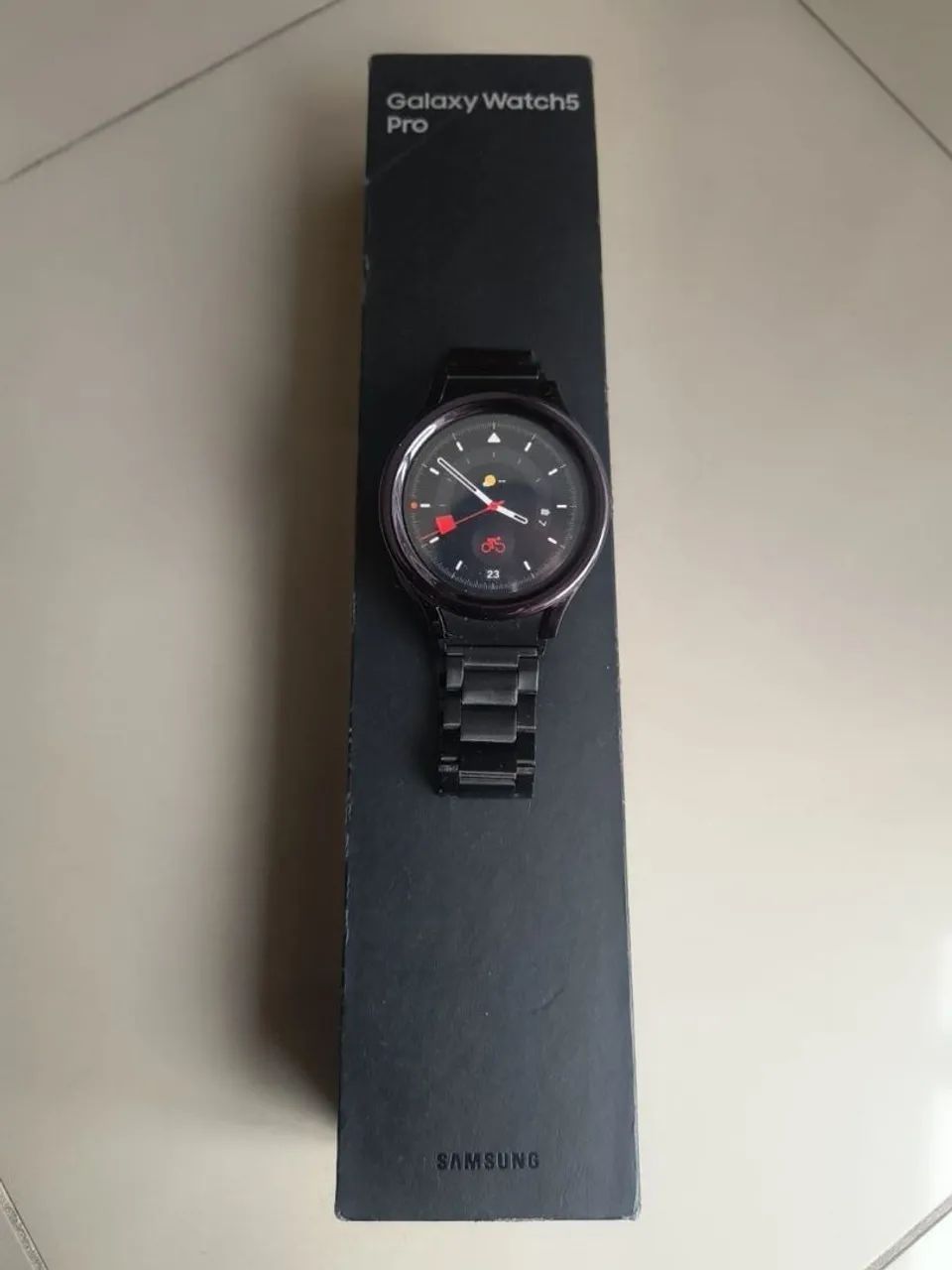 Vendo Galaxy watch5 Pro, com a caixa duas pulseiras.