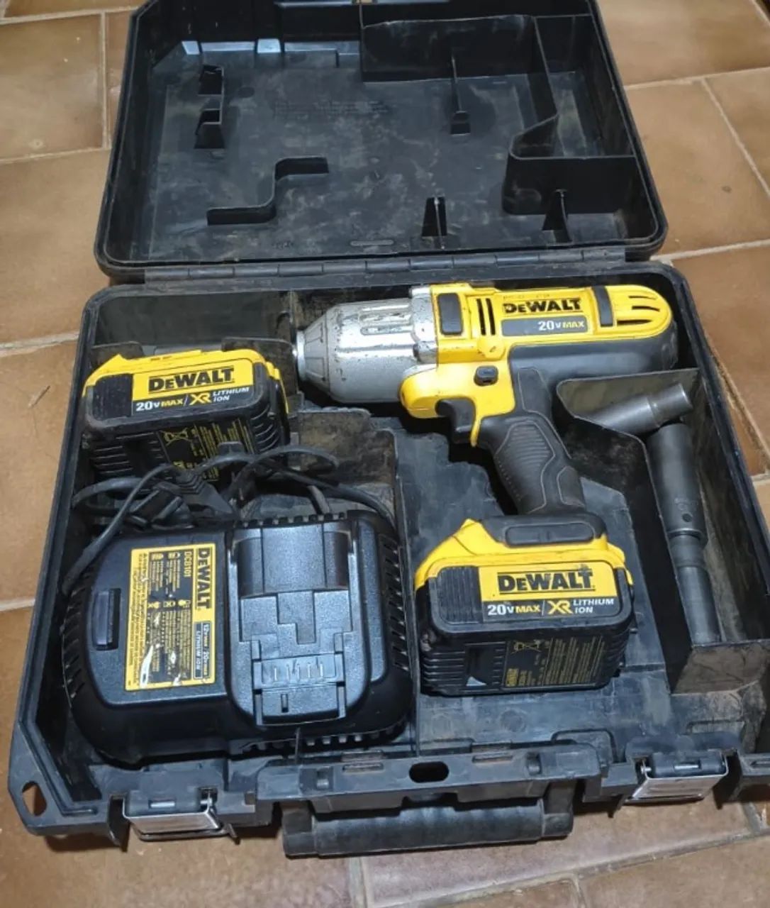 Parafusadeira de impacto Dewalt 