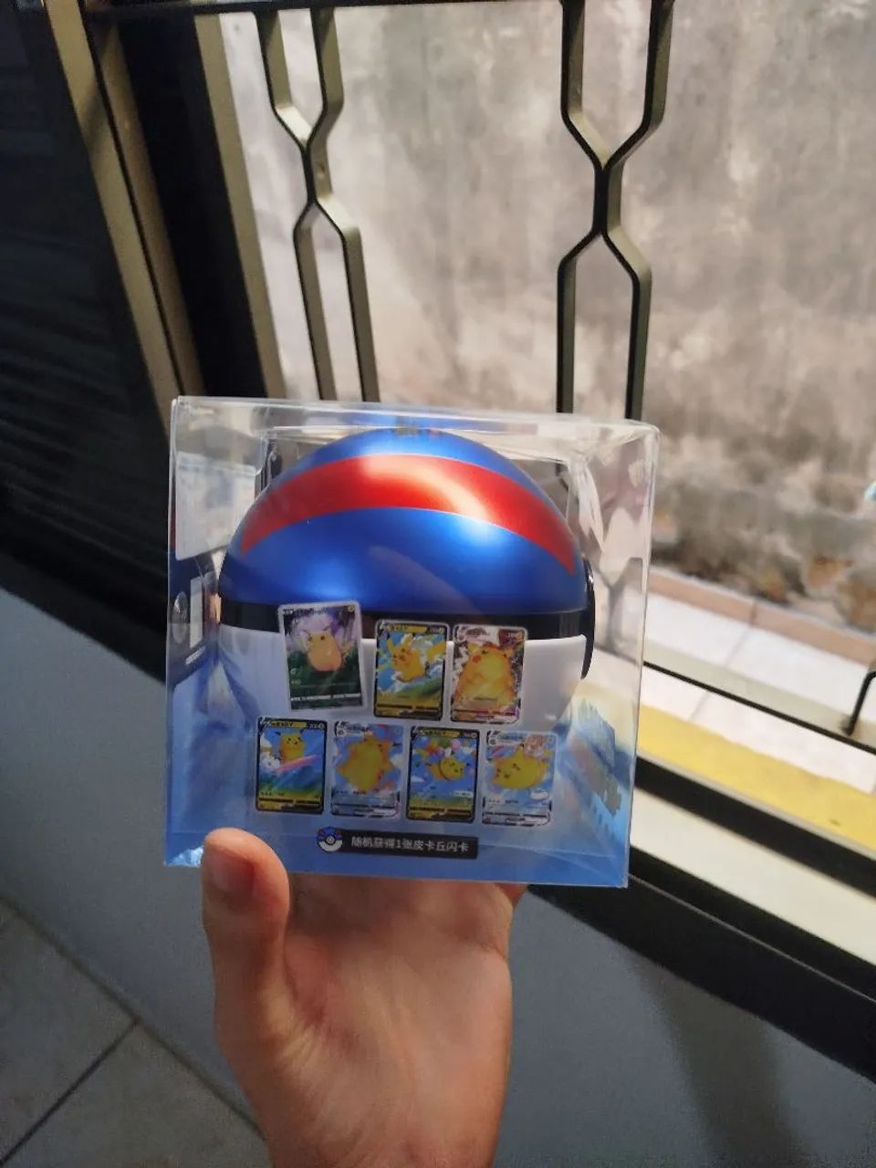 Pokémon TCG - lata greatball chinesa com 2 hits garantidos - Foto 2