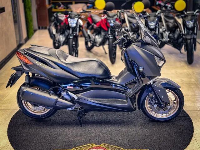 YAMAHA XMAX 2021 - Foto 2