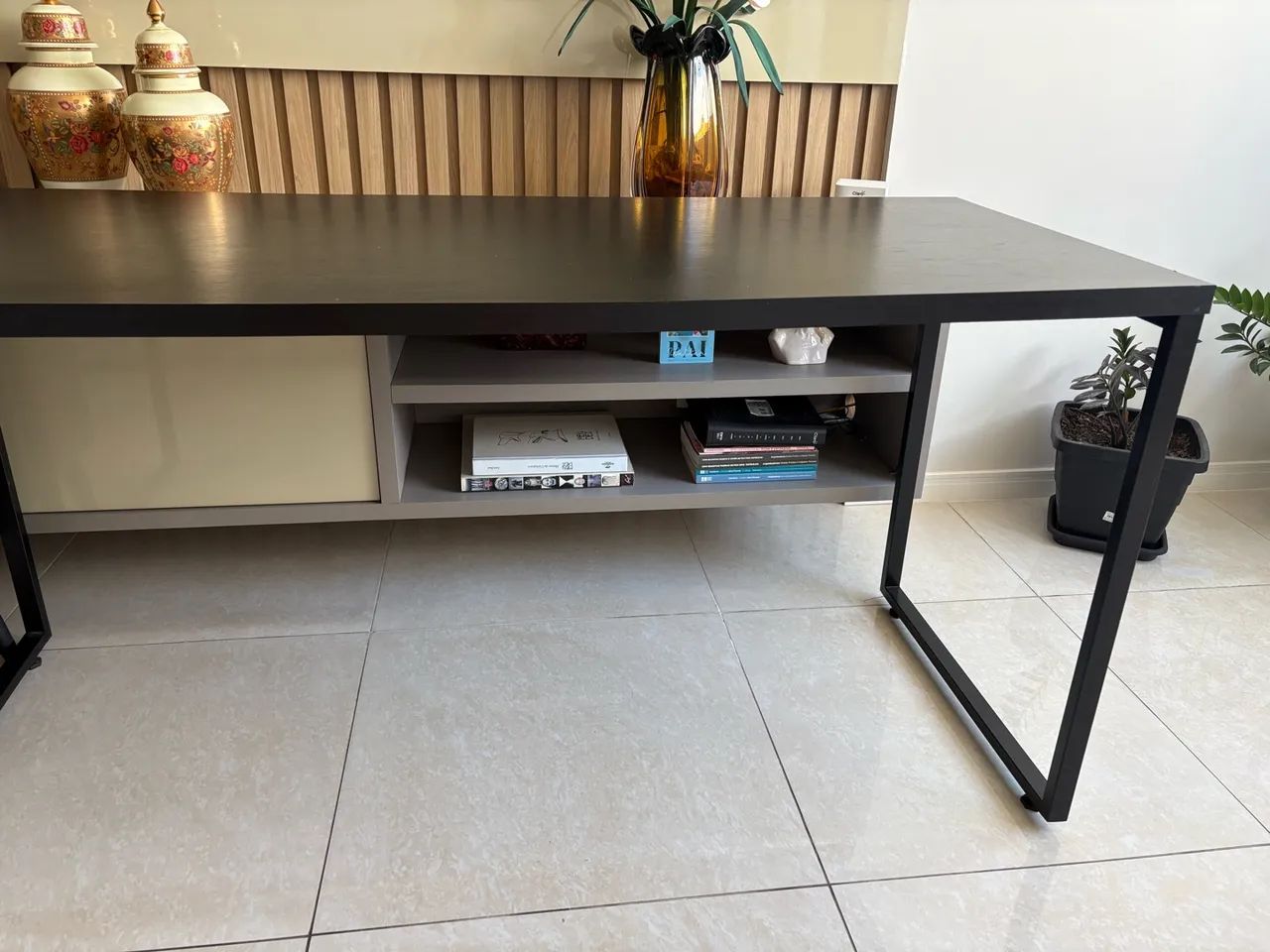 Vendo MESA ESCRITÓRIO BEM CONSERVADA! 