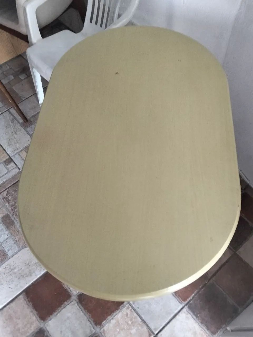 Mesa com dois bancos de madeira - Foto 3