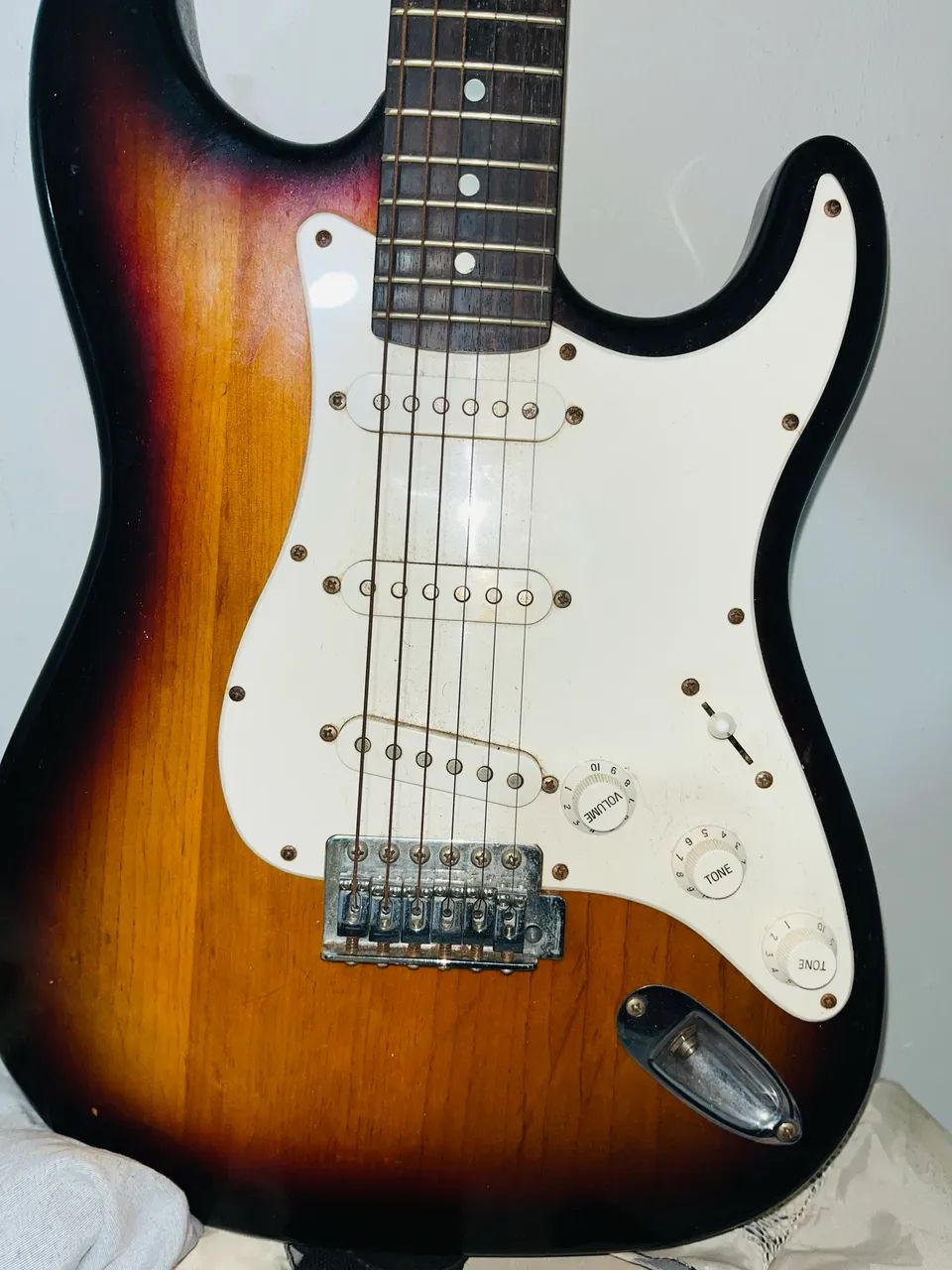 Guitarra stratocaster semi nova - Foto 2