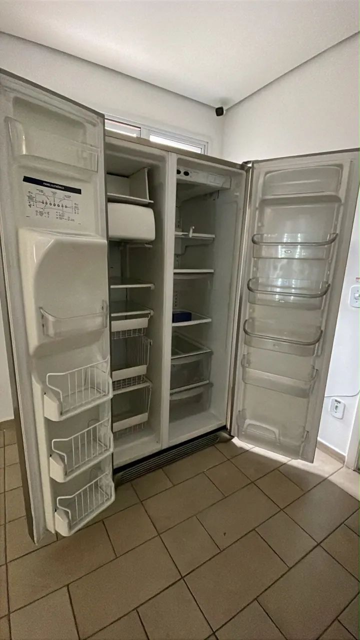 Geladeira Electrolux Side by Side 685L Inox - Funcionando Perfeitamente
