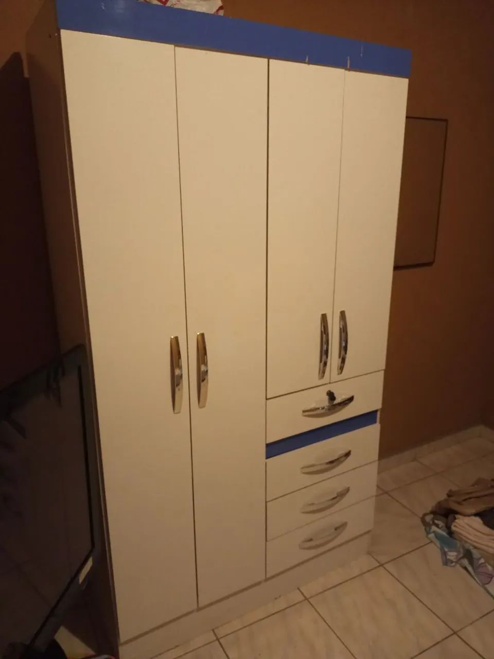 Guarda-roupa infantil 