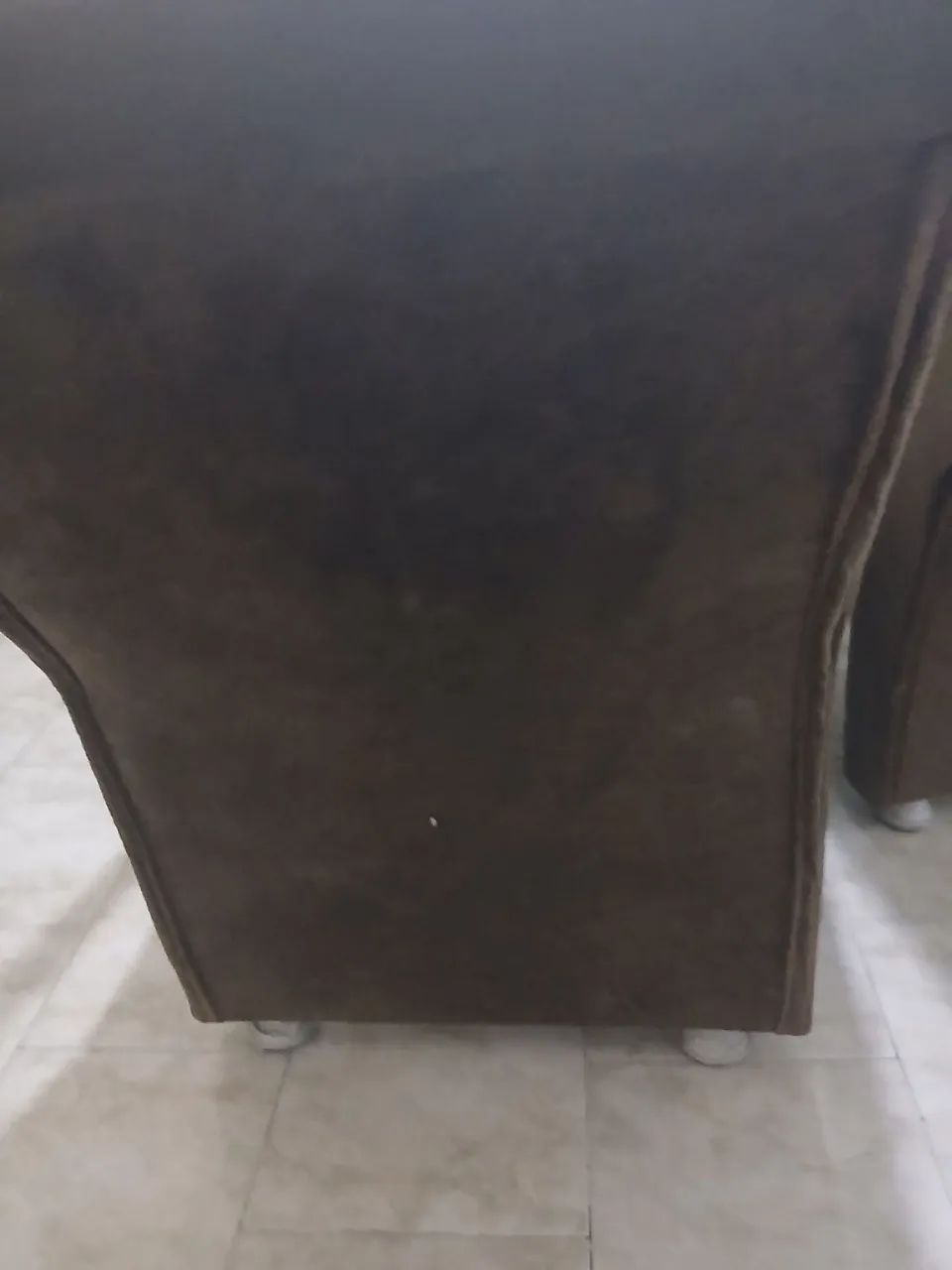 2 poltronas,cor marrom braços de inox em perfeitas condições  - Foto 3