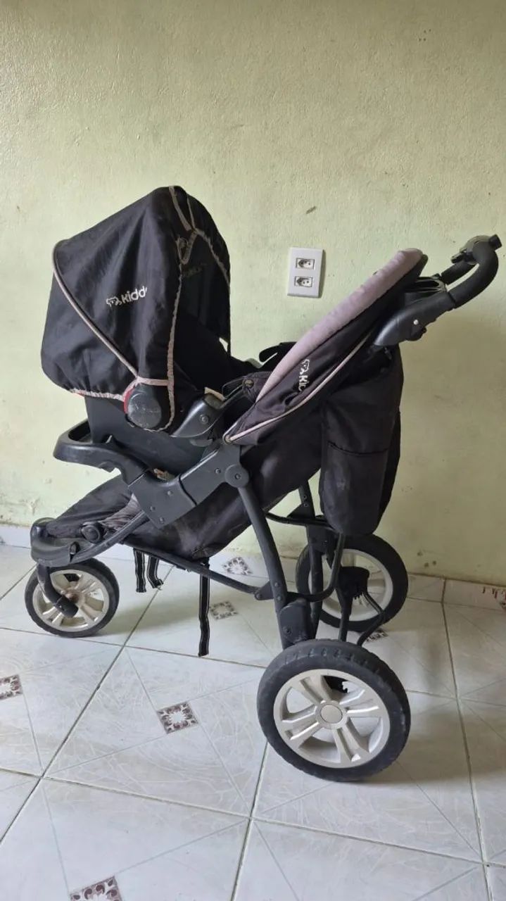 Carrinho + bebê conforto