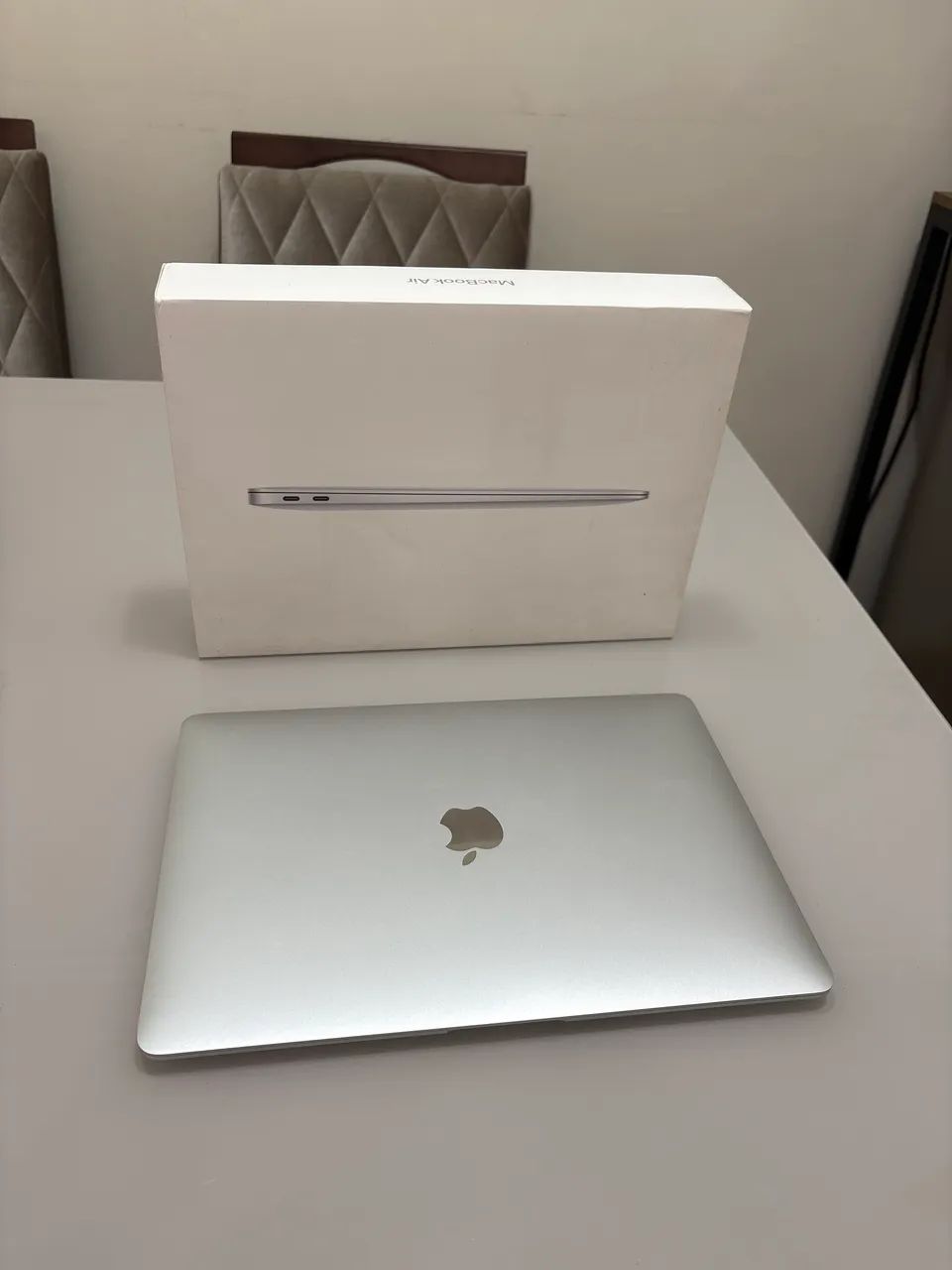 MacBook Air M1 8GB 256GB 動作品 MacBook Air M1 8GB RAM 256GB SSD 13,3