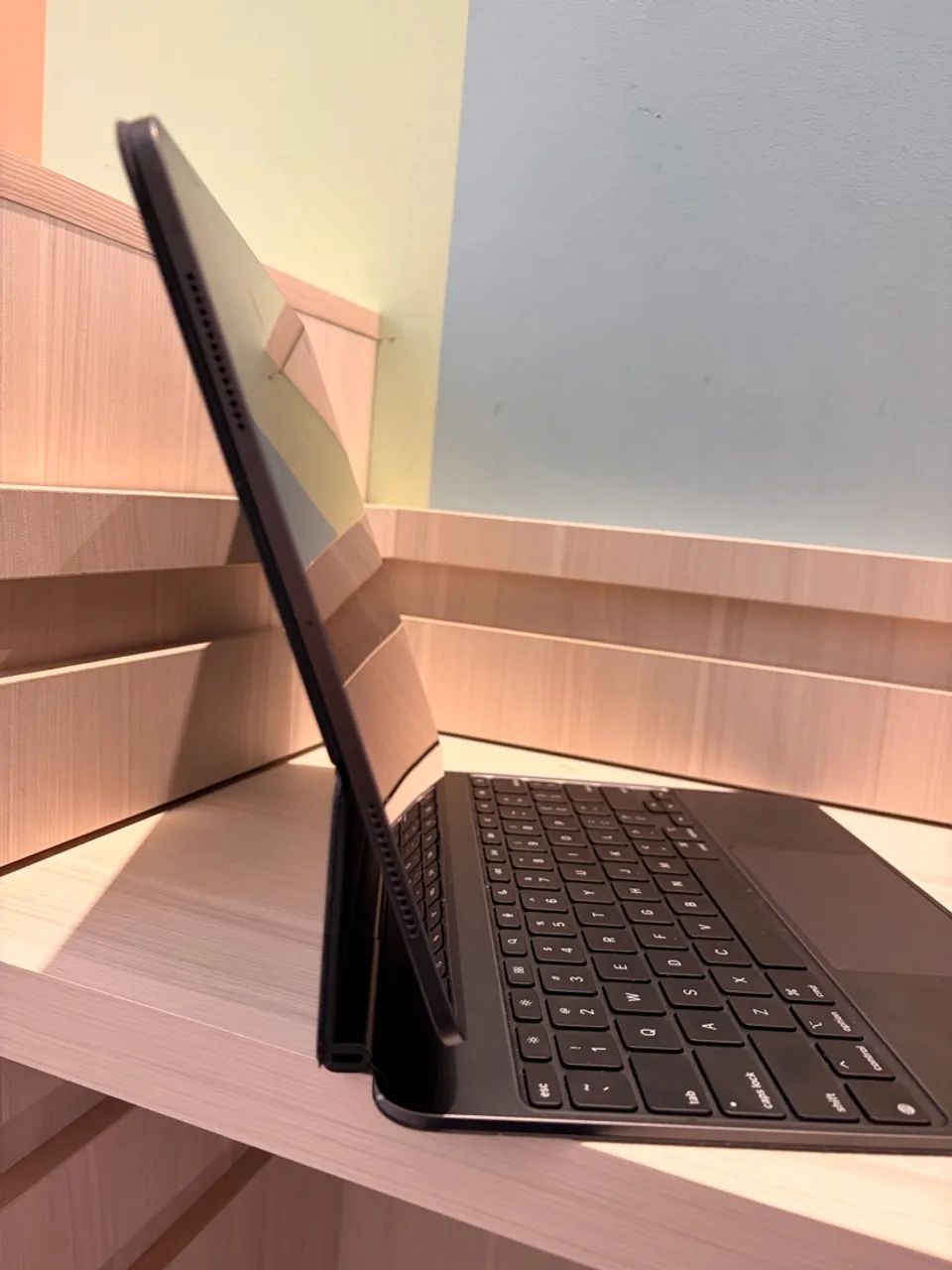 iPad Pro M4 - 13 polegadas + Apple Pencil Pro + Magic Keyboard  - Foto 2
