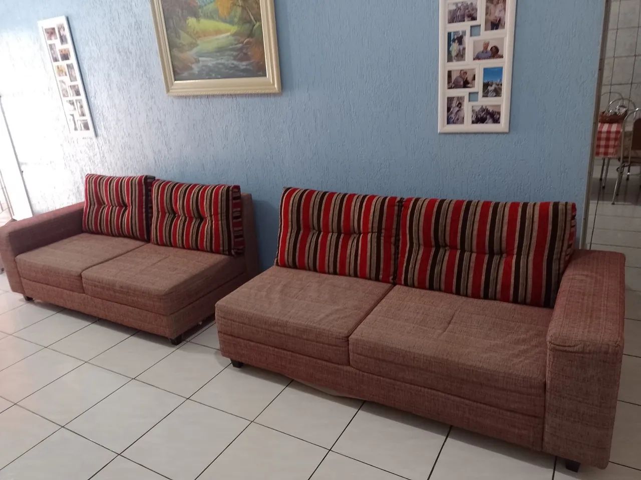 Sofá grande (em duas partes) com puff - Foto 2