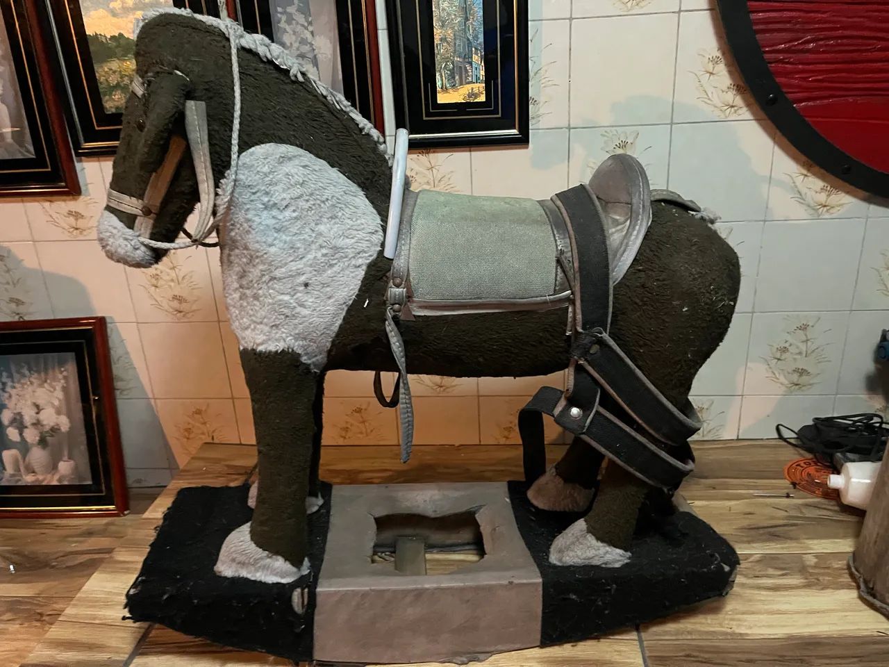 Cavalinho de balanço vintage  pelúcia  - Foto 4