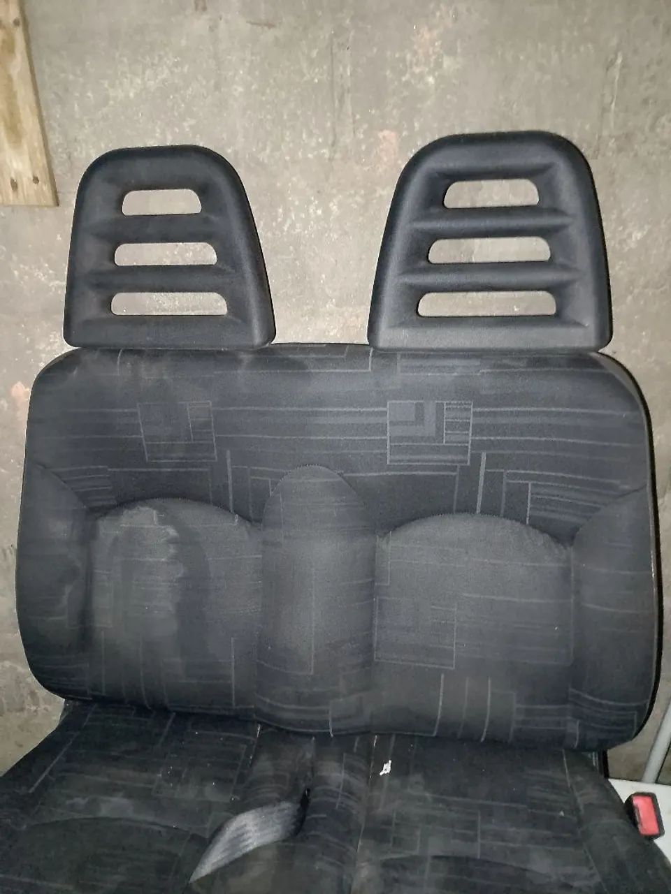 Sofá ivc dois lugares iveco