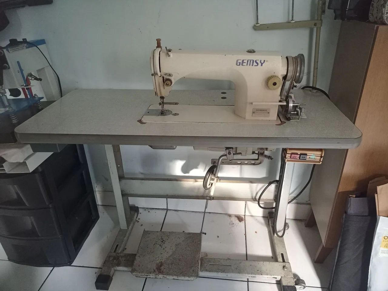 Máquina de costura reta industrial 