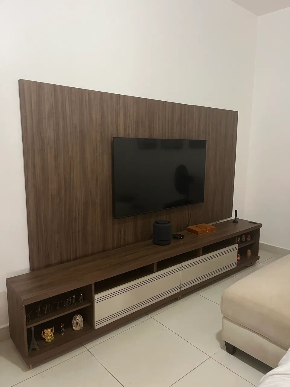 Rack com painel para a Tv