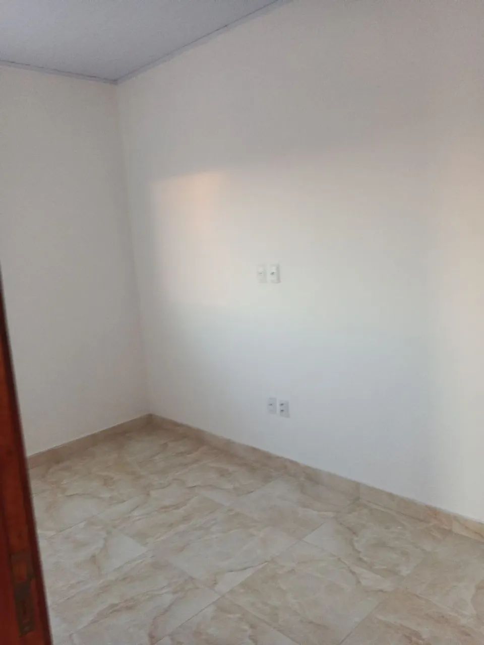 Aluga-se apartamentos