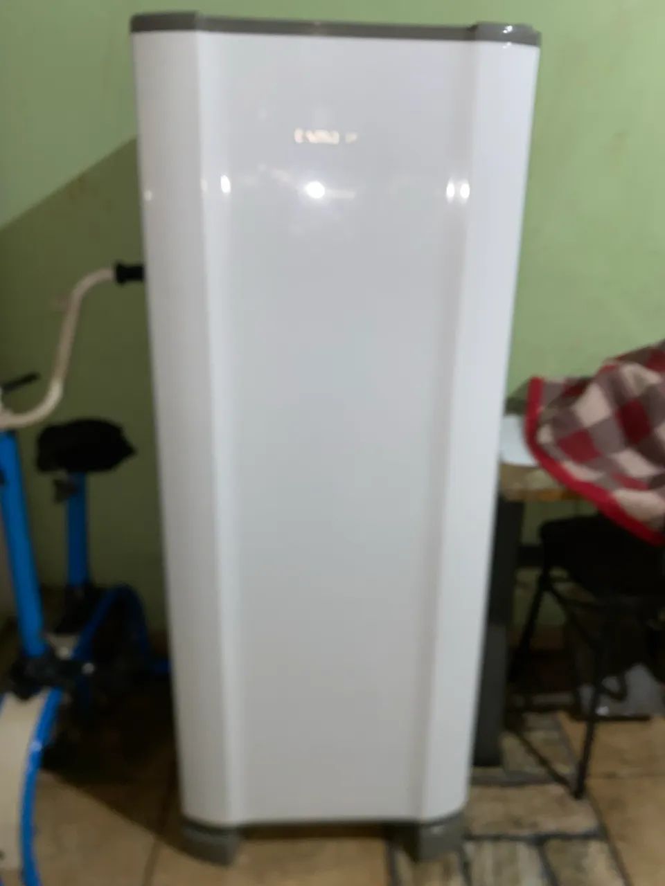 Geladeira Esmaltec