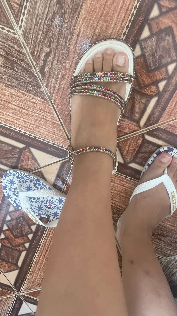Vende - se sandália usada  - Foto 2