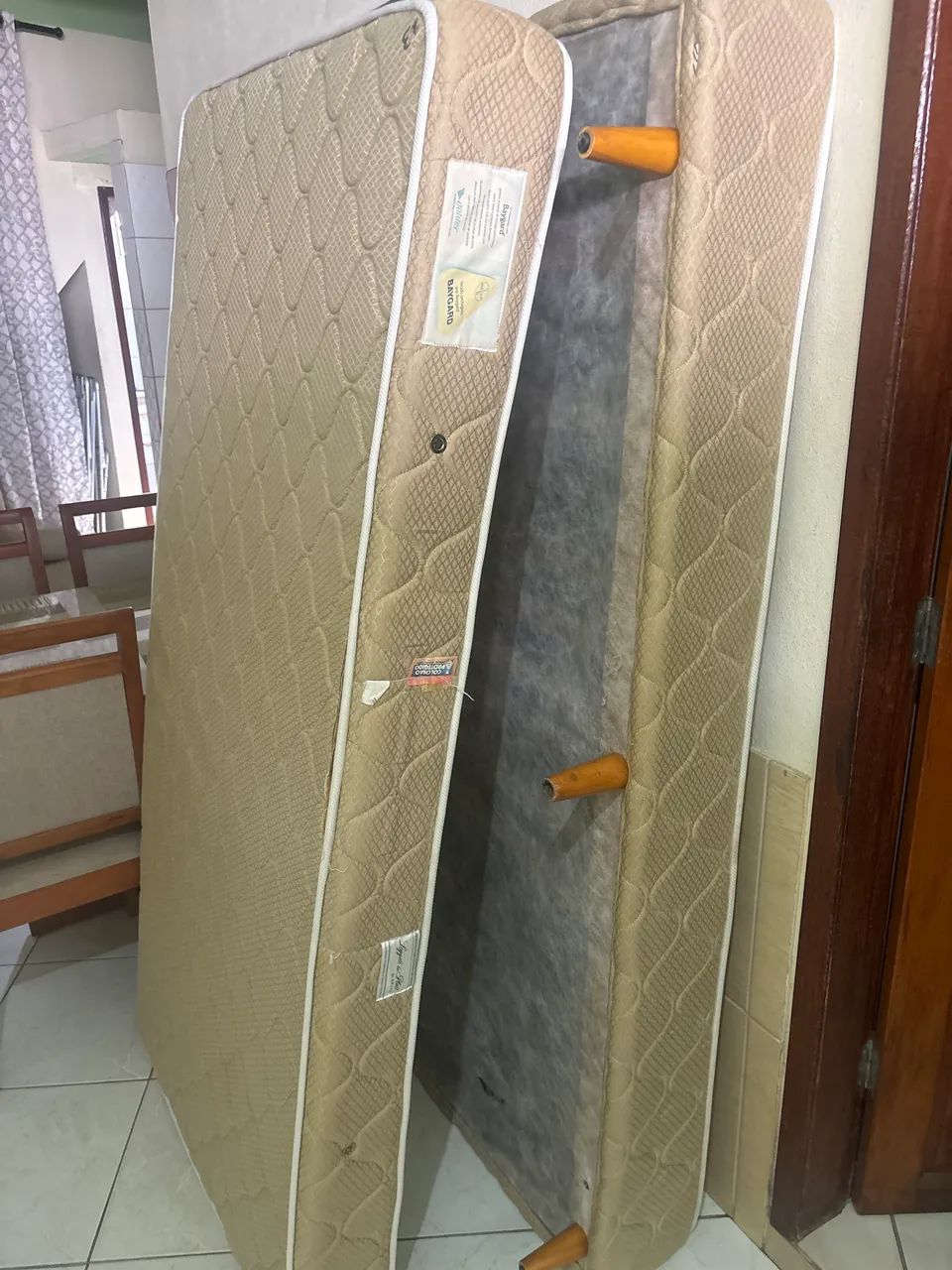 Cama box de solteiro 