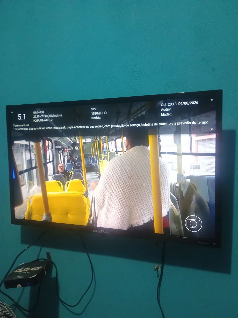 Vendo tv linda smartv Britânia 32polegadas - Foto 2