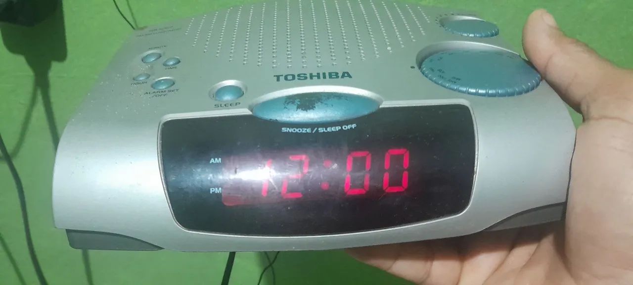 2 Rádios relogio Toshiba / RCA 2