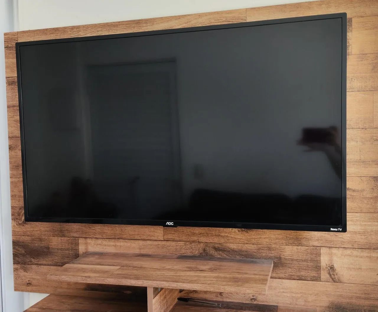 Vendo  Tv com painel, em ótimo estado, 43 polegadas, marca Roku.  - Foto 4