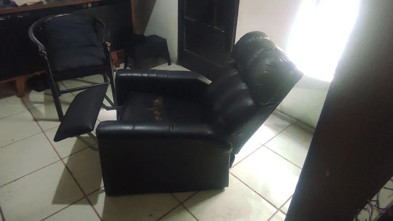 Poltrona Avô Papai Retrátil Reclinável Couro - Foto 4