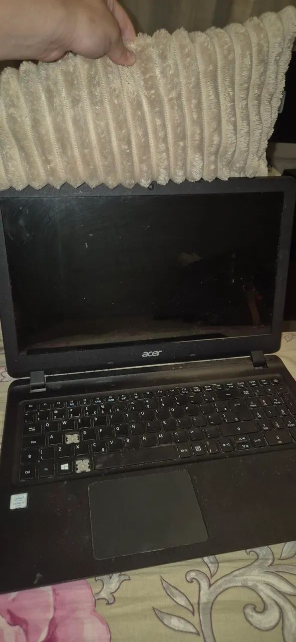 Notebook Acer Aspire ES1-572 - retirada de peças  - Foto 2