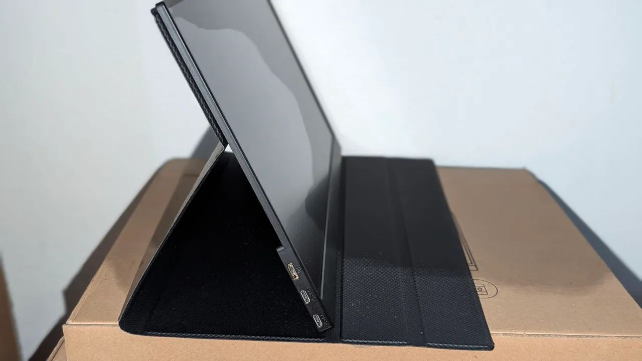 MONITOR PORTÁTIL 15 POLEGADAS FULL HD POUCO USADO  - Foto 3