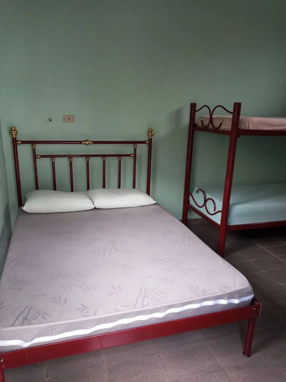 Cama de Casal (Simples de montar)