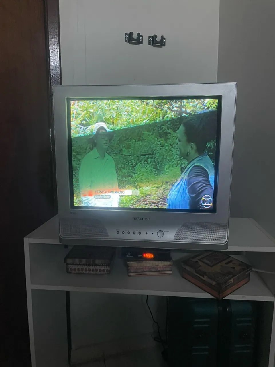 Vendo tv tubo com conversor funcionando perfeitamente 