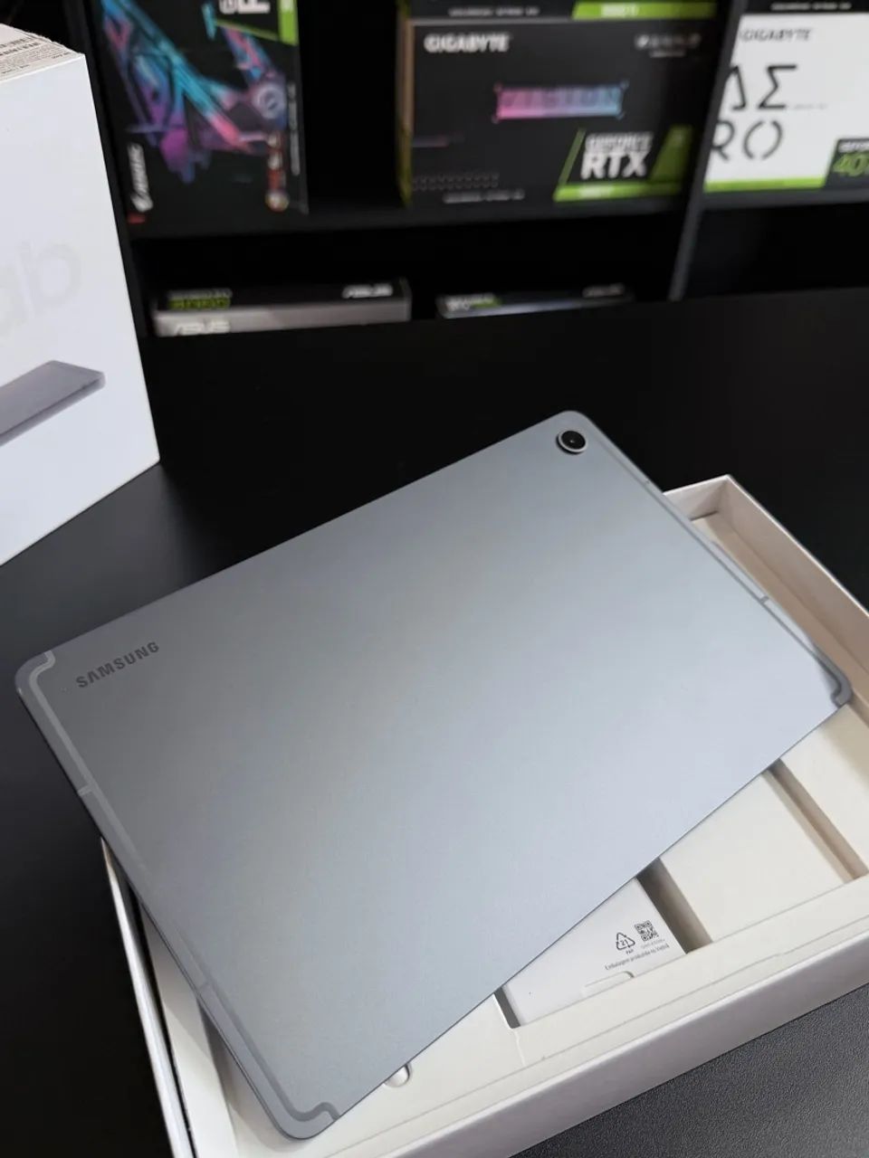 Tablet Samsung s10 impecável 